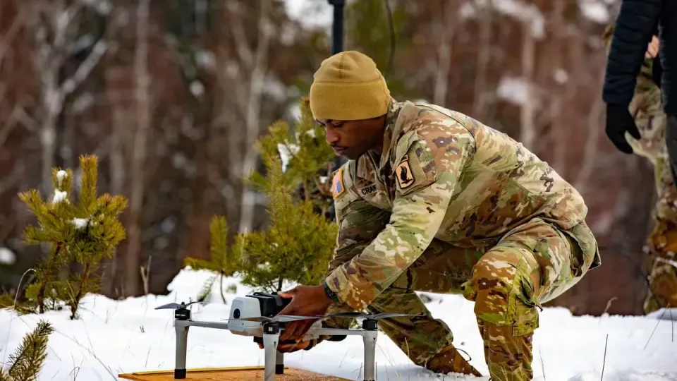 82nd Airborne Division paratroopers training with Bumblebee V2 counter-drone FPV system at Fort Bragg North Carolina